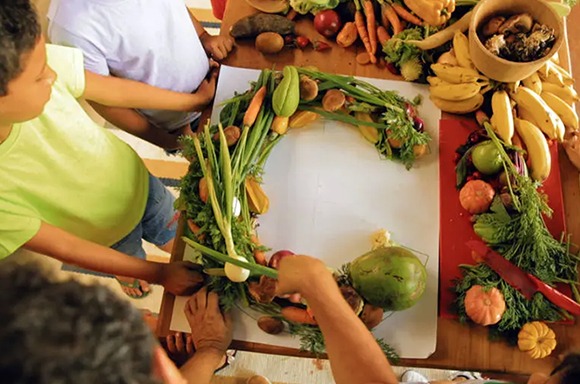 “Com comida não se brinca, menino!” Será?