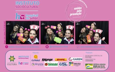 Cabine fotográfica reúne recordações durante a campanha Outubro Rosa