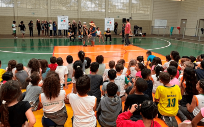 Ministério do Turismo e o Instituto Sociocultural do HÁ encerram com chave de ouro projeto ‘Teatro na Educação’ 2022 para alunos da Escola Municipal Marlene Carboni, de Barretos