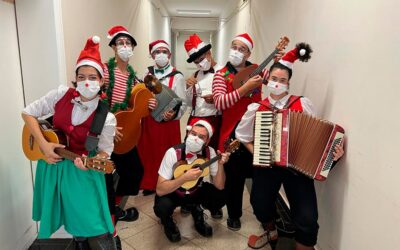 Palhaços da Alegria emocionam pacientes, acompanhantes e colaboradores do HA com ‘Cortejo Natalino’